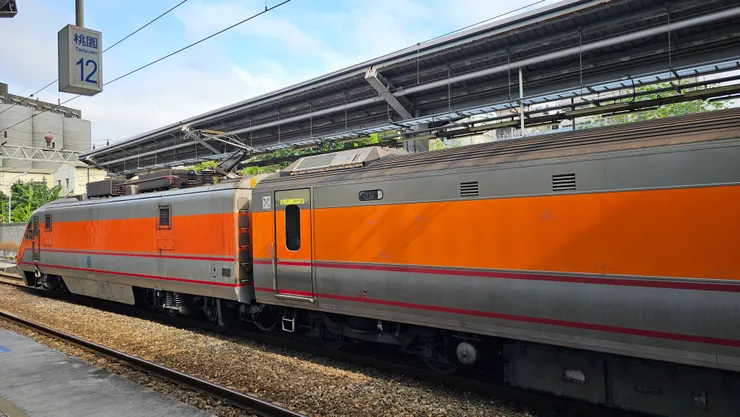 台鐵的PP推拉式自強號真的老了!狀況百出!