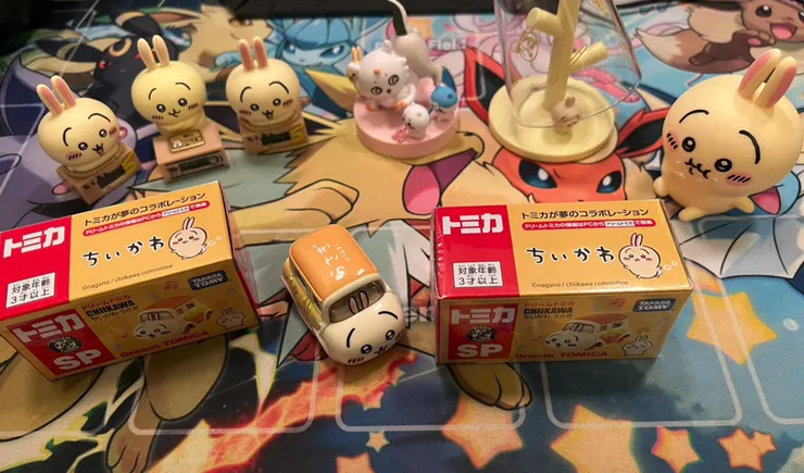 沒有馬上開箱是因為桌面一直挪不出空間擺,直到最近才有時間整理,哈