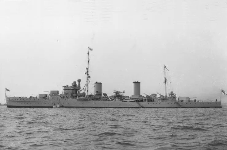 加拉蒂亞號輕巡洋艦