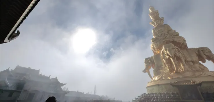 峨嵋山大霧自拍