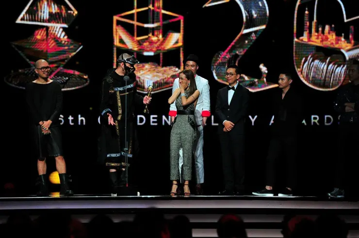 《呸》拿下金曲獎最佳國語專輯