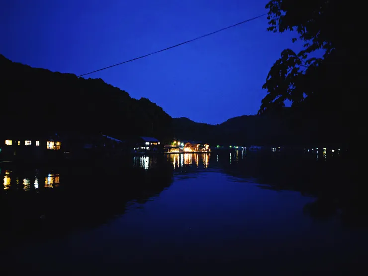 伊根灣的魔幻時刻