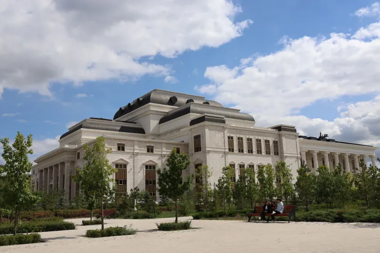 歌劇院(Astana Opera)