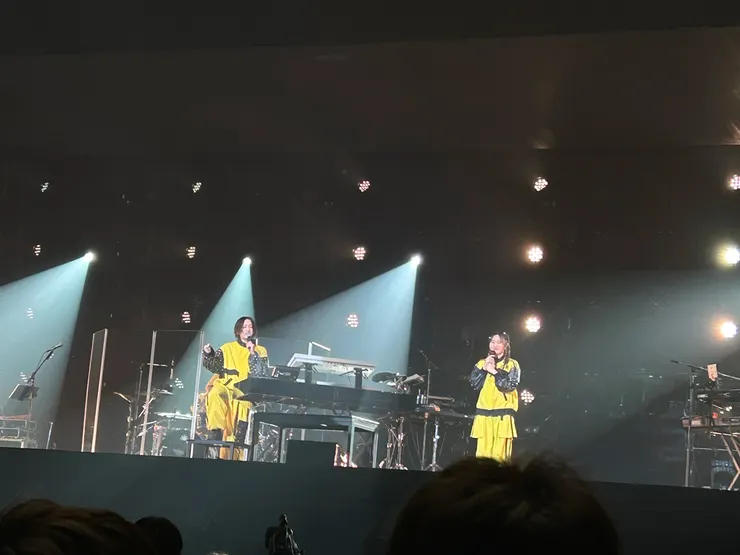 我第一天的位子兩天幾乎都拍不到 AssH 跟 仄雲，有點小遺憾