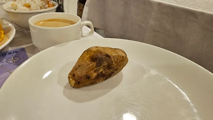 早餐也有日本小朋友看到很開心的烤地瓜!