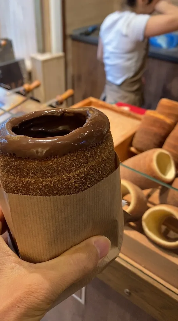 ▲我點的是邪惡的巧克力煙囪捲～