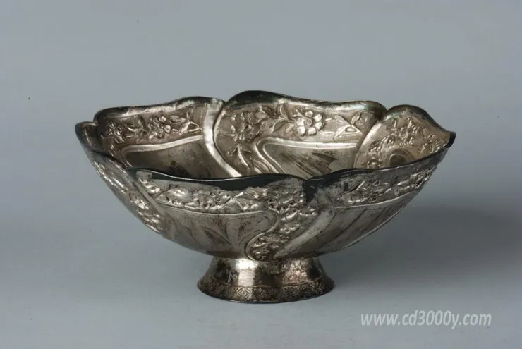 宋葵形銀盞,現存於彭州市博物館文管所