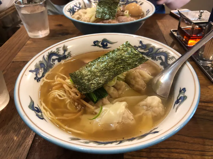 今天點的餛飩中華麵