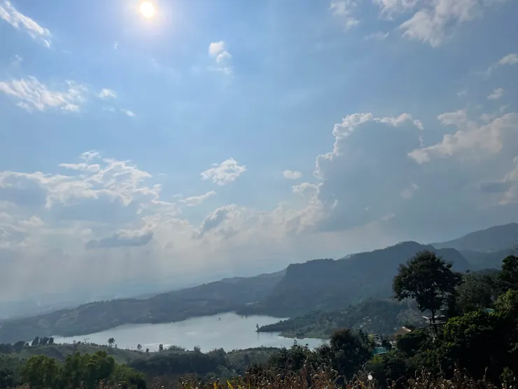 Mae Suai Dam Viewpoint 水壩觀景台。