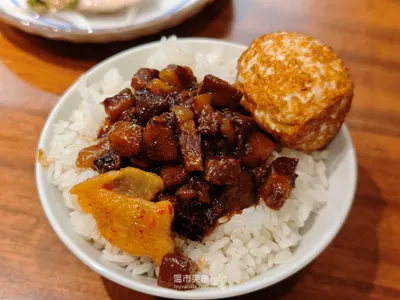 台北｜有點貴，但值得一訪的莊敬路文青滷肉飯餐廳