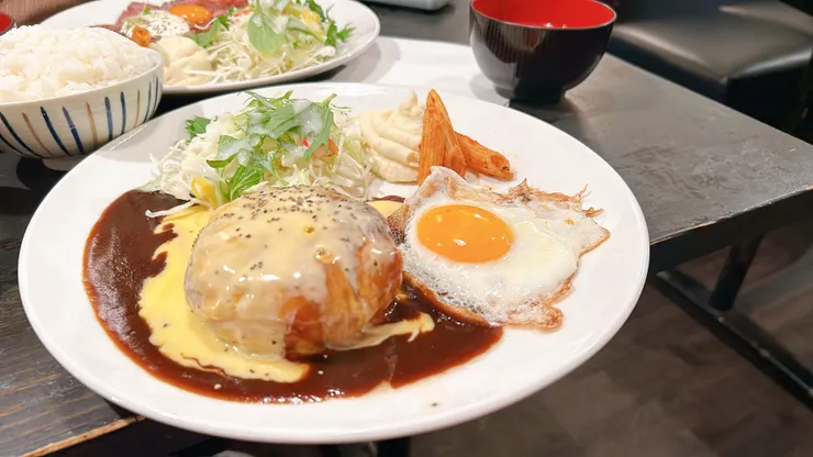 RED ROCK 起司漢堡排定食