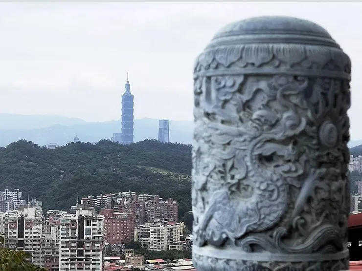 仙跡嚴遠眺台北101(霉女拍攝)