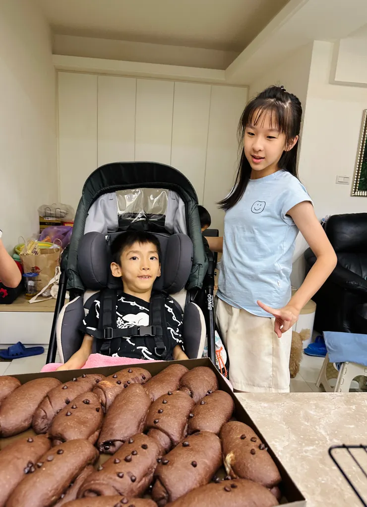 兩個孩子都長大了～謝謝邀請祐ㄧ同烤麵包［2023］