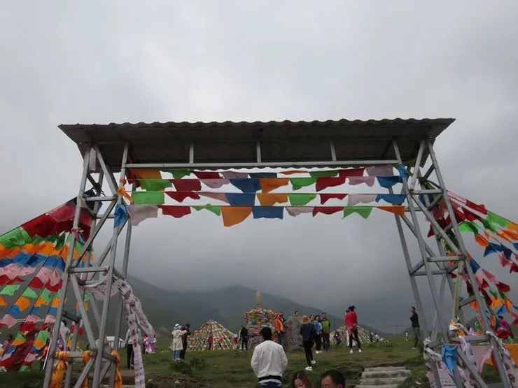 拉脊山中途的休息站。