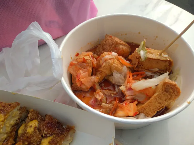 非常香臭豆腐。今天是減肥解放日。