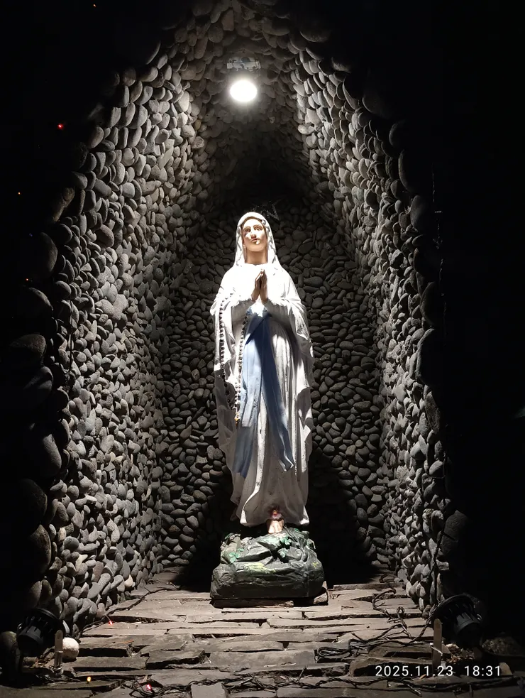 劉聖方濟各教堂自拍攝