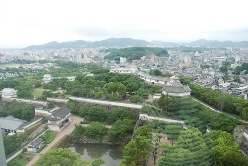 西之丸與化妝櫓/照片來源:網頁資訊