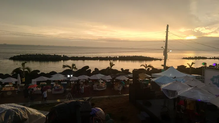 從最上方的座位區觀看的赤崁海岸全景