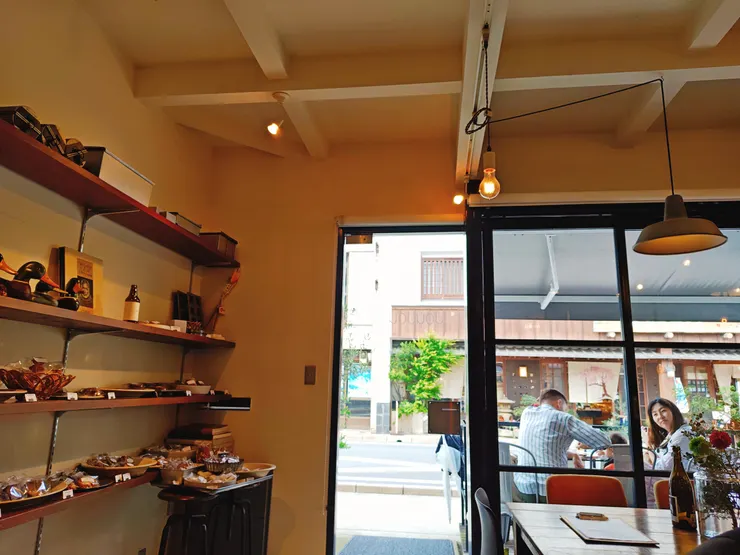 JouJou coffee and bread