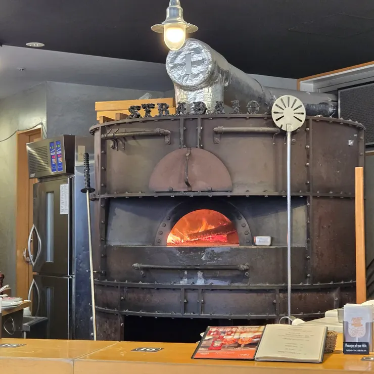 東京都港區：PIZZA STRADA 的披薩烤爐