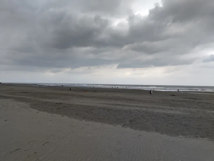 竹圍海水浴場人好少