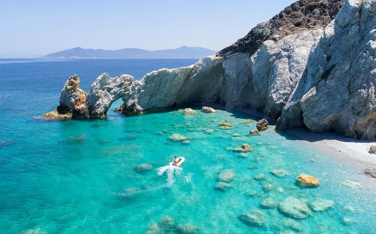 好藍呀，不曉得能不能浮潛或潛水