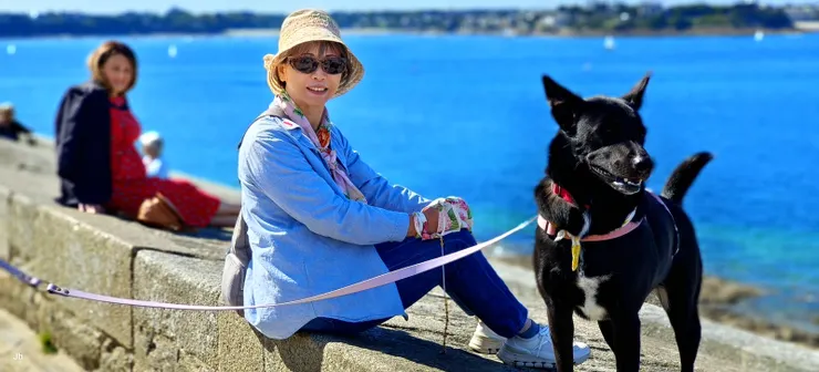 【老婆與阿肥在荷蘭堡壘邊牆】