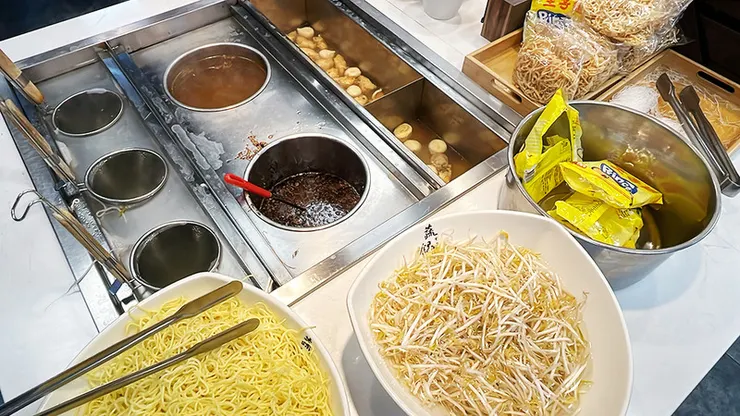 桃園吃到飽推薦│饗厚牛排桃園店:百元預算爽吃百道料理自助吧!