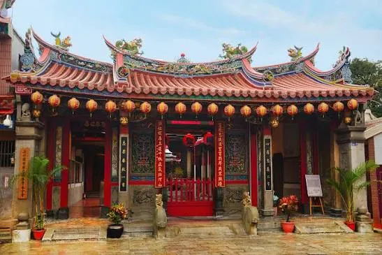 傳統閩南式廟宇建築（圖片截圖於網路）