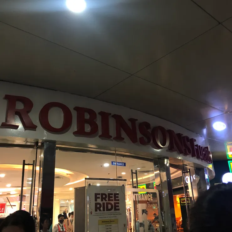 下課去shopping mall換披索(walk)