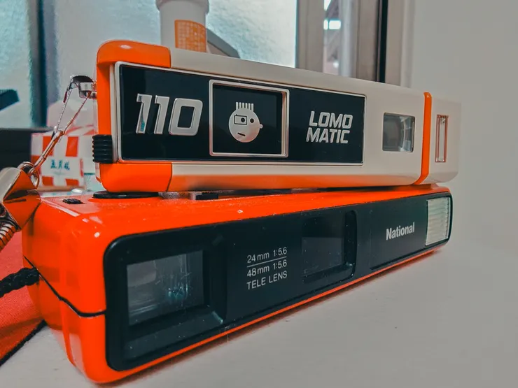 兩台主力的110底片相機,都各自有不同的韻味與回憶!