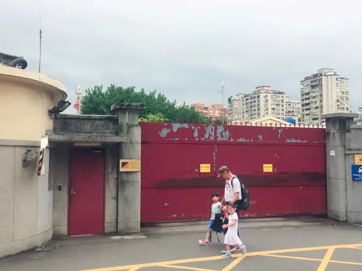 美軍顧問團撤離後，正門也換上美國在台協會AIT的招牌（圖片來源：AIT官網）