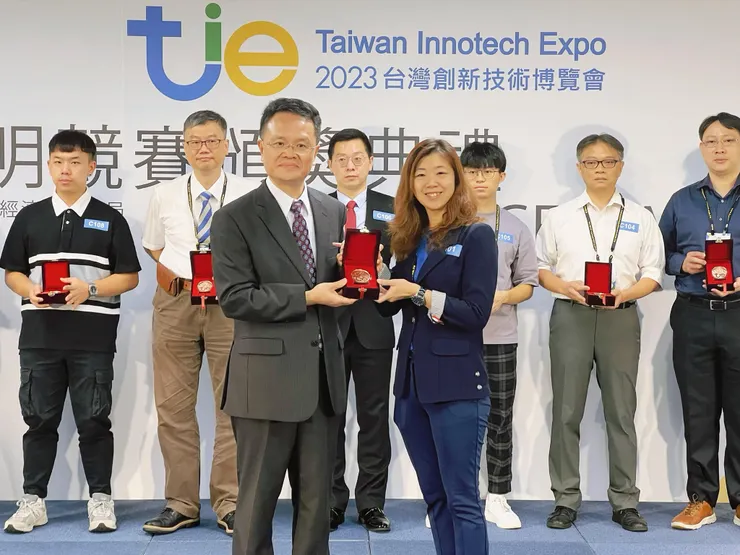 竹謙科技以「匿名音頻系統及其方法」獲經濟部智慧財產局發明競賽銅牌獎。（圖片來源：竹謙科技臉書）