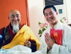 親自授予「龍德嚴淨仁波切」法位認證