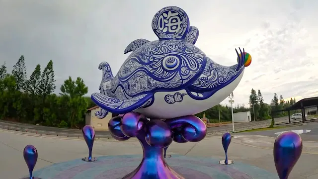 充滿藝術感的夢幻海豚「嗨鼠」