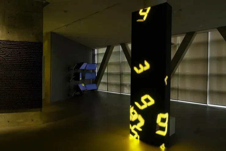 「時間瀑布」圖源:亞大現代美術館FB