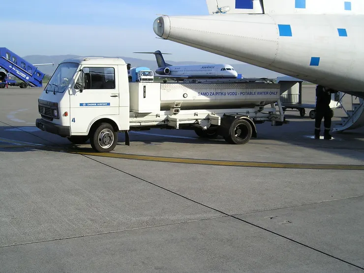 Dtom, CC BY-SA 3.0 <http://creativecommons.org/licenses/by-sa/3.0/>, via Wikimedia Commons