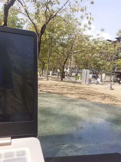 在「外面」工作