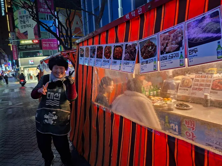 活潑熱情的闆娘，沒去吃挺不好意思的呢> <