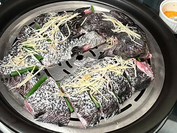 ＋（新北美食）濤濤海鮮蒸氣鍋～海鮮清蒸最好吃、澎湃上湯瑤柱粥