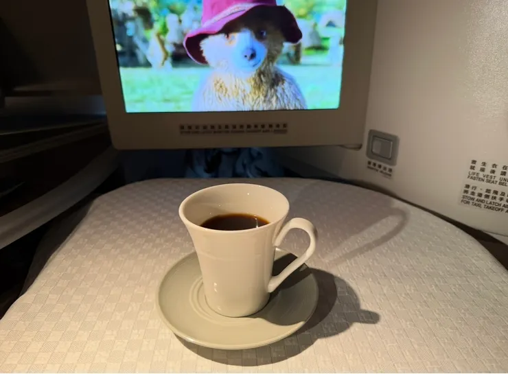 吃早餐前，先送上一杯咖啡