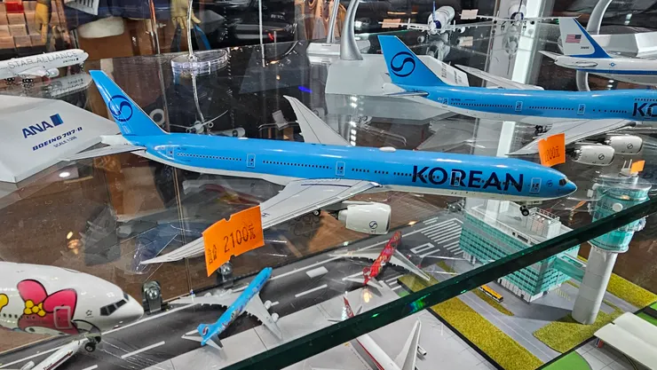 這是大韓航空的波音B777-300ER型廣體雙走道客機!