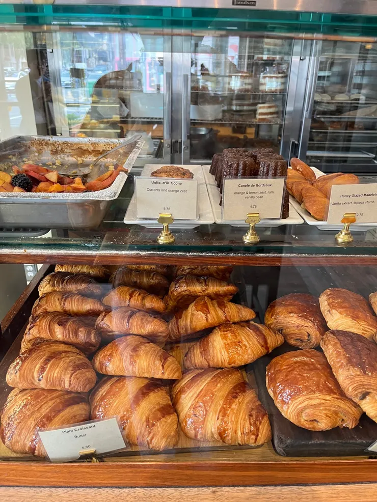 Tartine bakery - 櫥窗裡的好吃的澱粉們