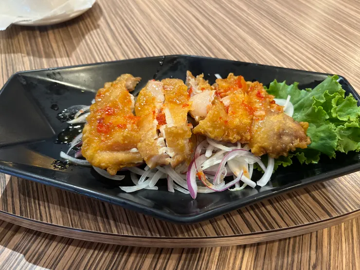 椒麻雞，因為份量不夠，所以我沒吃，無法評價。