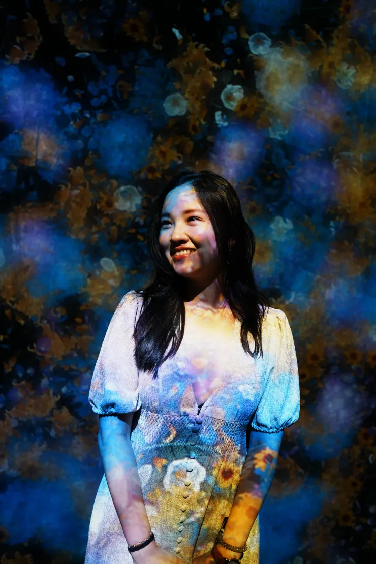 淺色衣服很吃香,拍照起來更好看