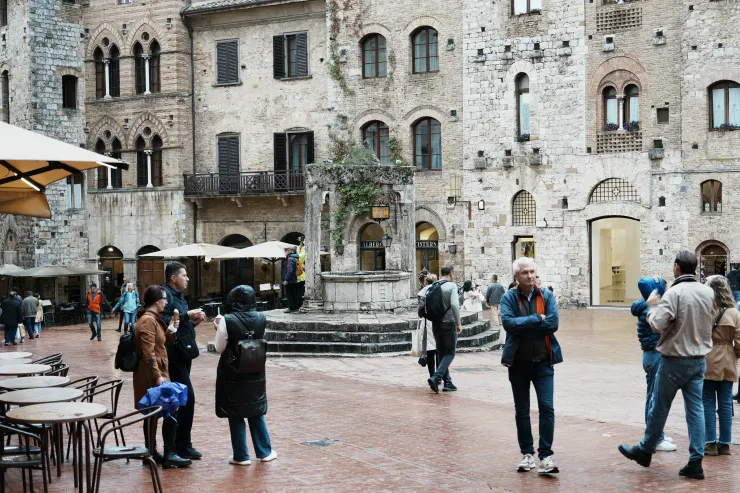 水井廣場 Piazza della Cisterna - San Gimignano