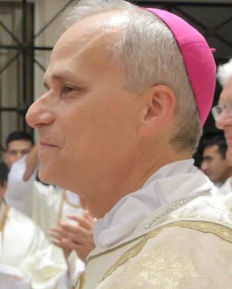 良十四世。By Frayjhonattan - Own work, CC BY-SA 4.0