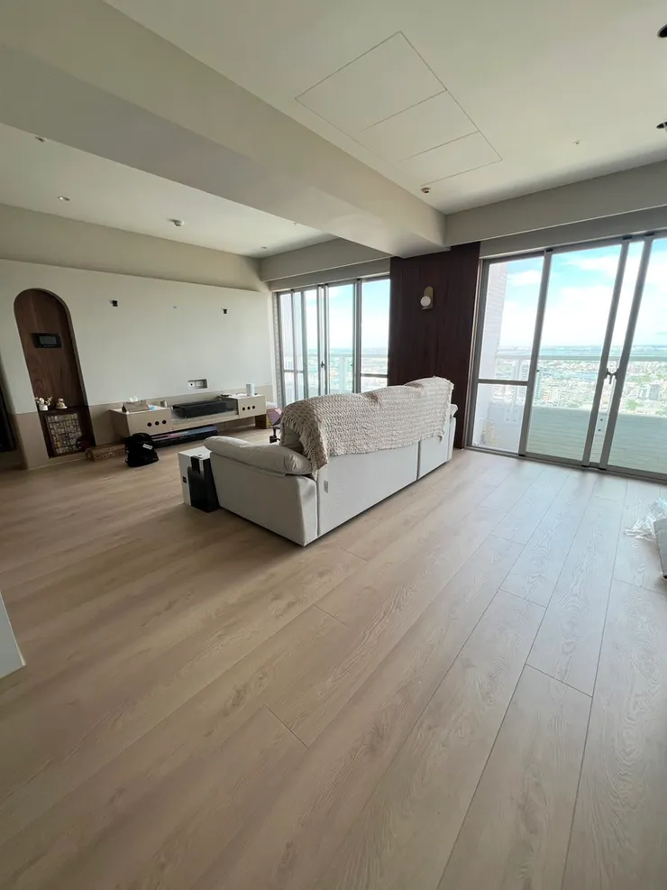 在店員協助下選到的地板與整體空間照