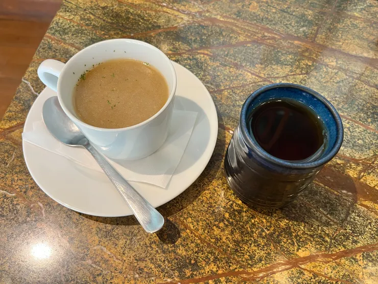 Illuminate 河映咖啡館-餐點例湯