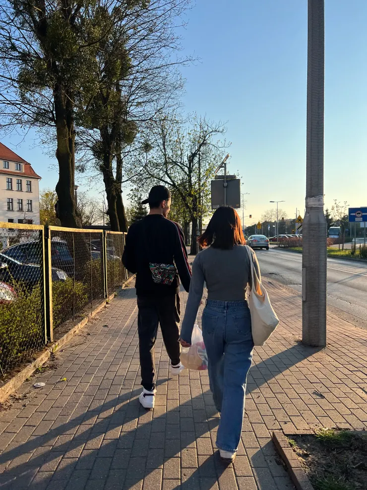 一起走回家的路上